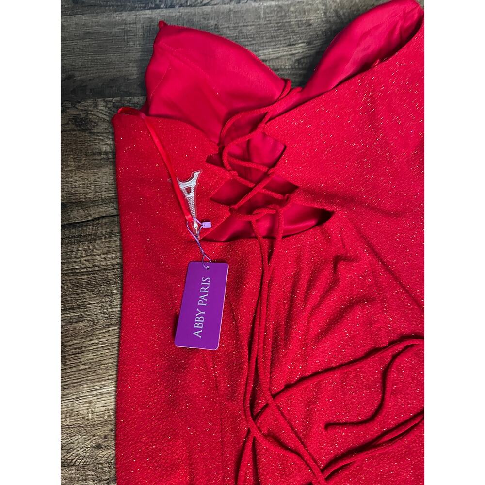 Red Mini Homecoming Dress Plunging Neckline - Crisscross Back - Size 18 - Picture 7 of 9